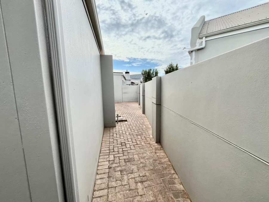 2 Bedroom Property for Sale in Laguna Sands Western Cape